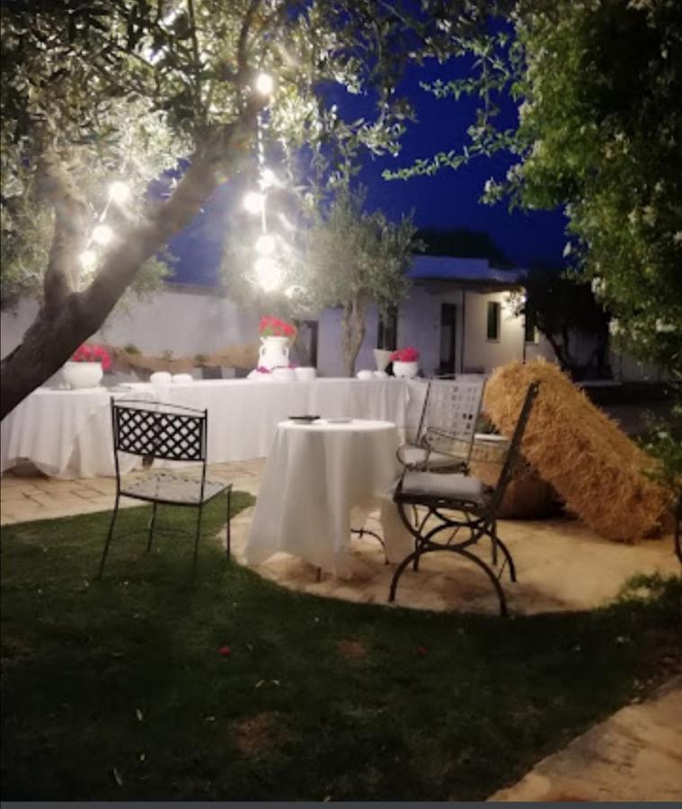 Room In Bb - Stunning Quadruple Room In Ancient Masseria Near The Sea In A Quiet Olive Trees Остуні Екстер'єр фото