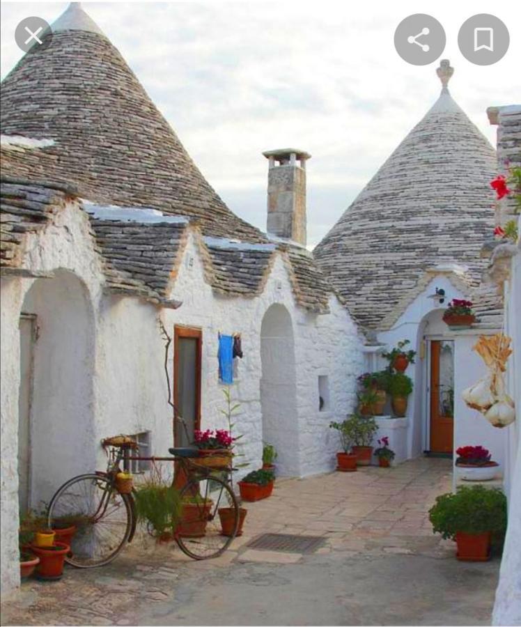 Room In Bb - Stunning Quadruple Room In Ancient Masseria Near The Sea In A Quiet Olive Trees Остуні Екстер'єр фото